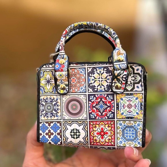 Card wallet - Picture 2 of 2